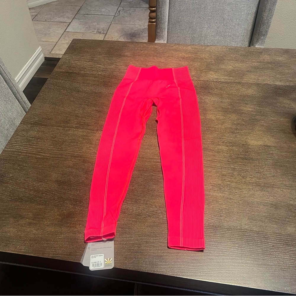 Hot pink gym shark leggings